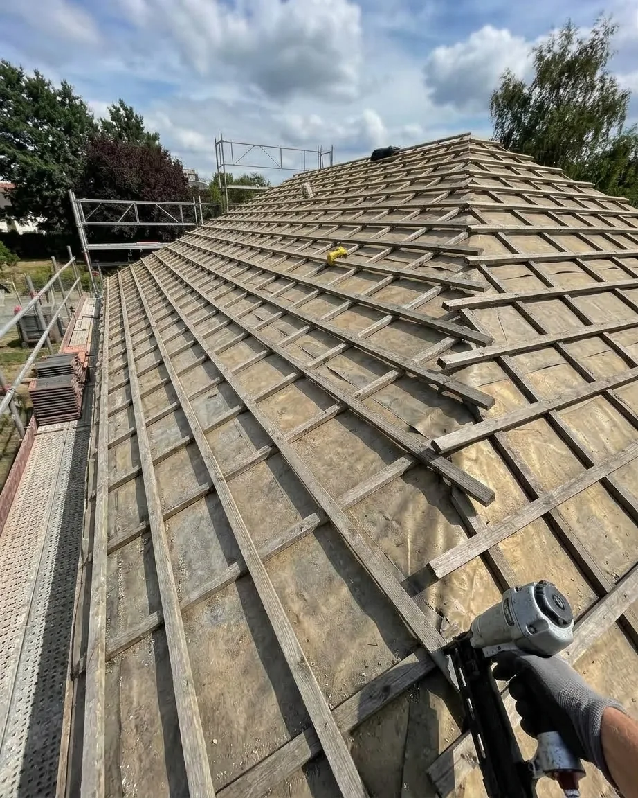 Couvreur à Mitry-Mory — avant (chantier 1)
