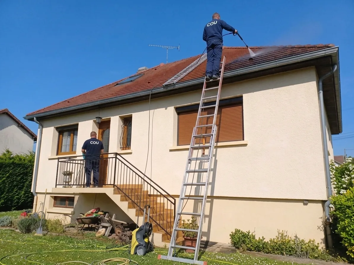 Démoussage de toiture à Mitry-Mory